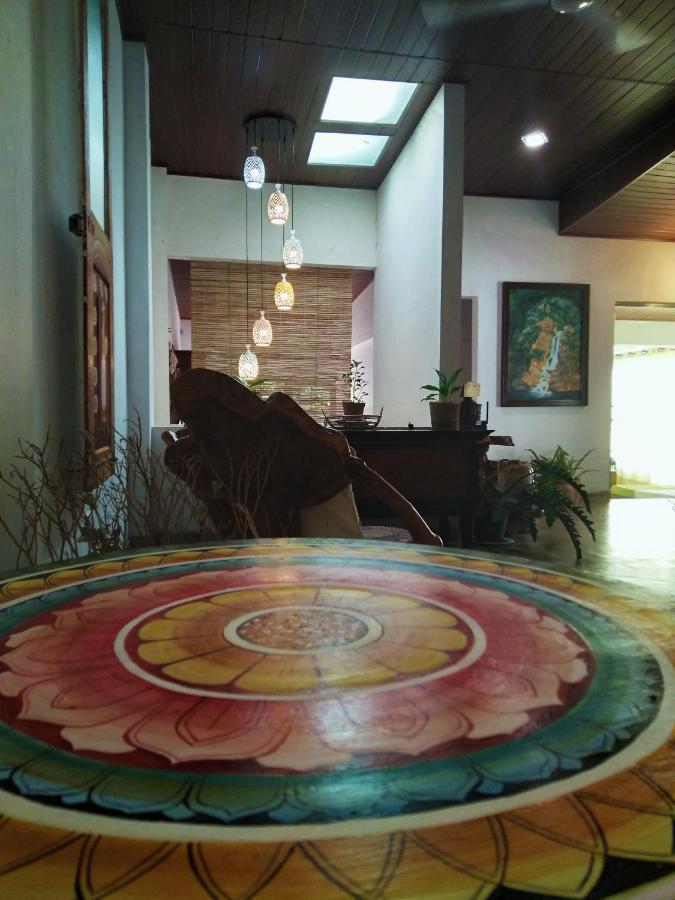Barefoot Inn Kandy Exterior foto